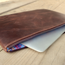 Load image into Gallery viewer, Laptop Case - Diesel Brown Leather
