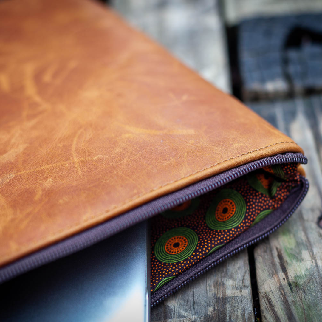 Toffee laptop on sale case